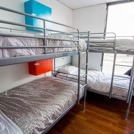 Wicked Hostels - Calgary Ngoại thất bức ảnh